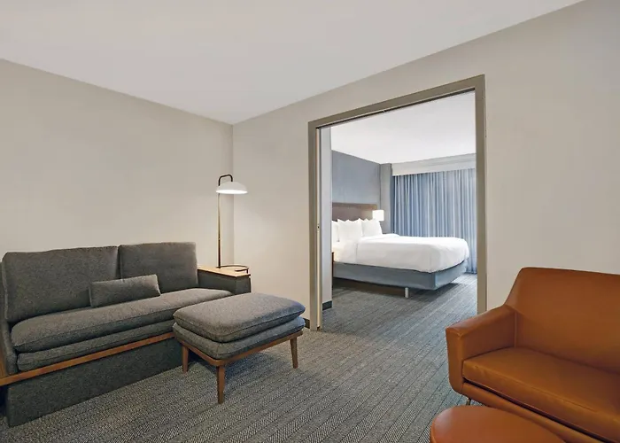 Courtyard Chicago Elmhurst/oakbrook Area Hotel