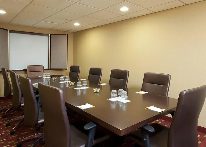 Hotel Courtyard Chicago Elmhurst/oakbrook Area 3*